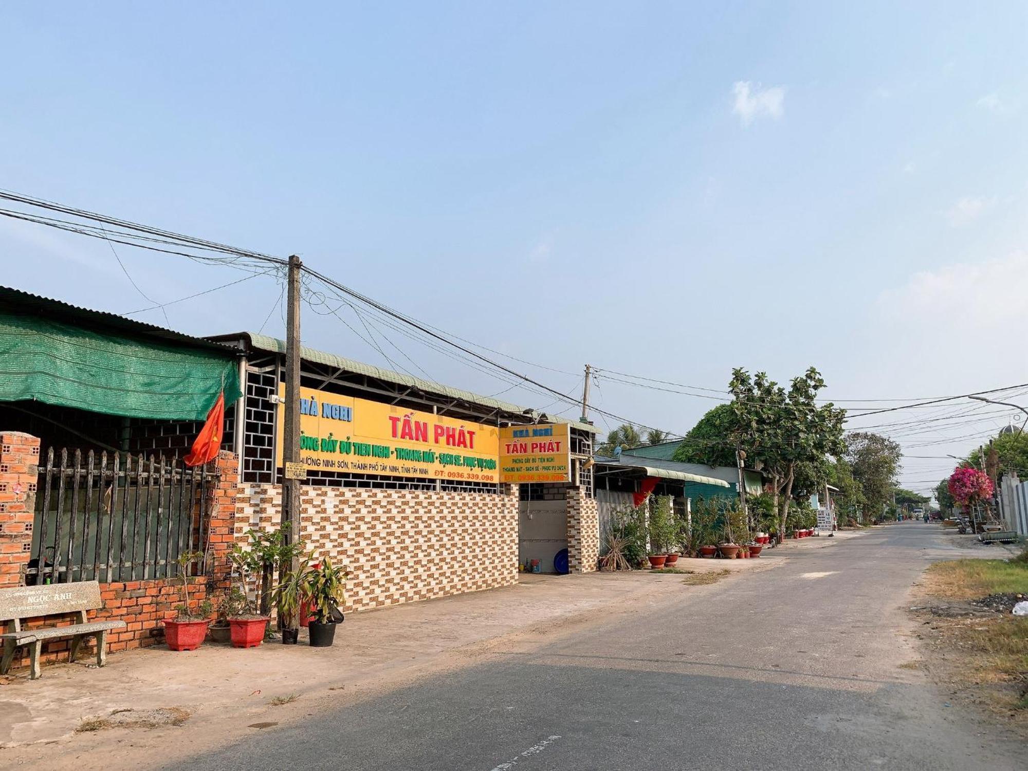 Nhà Nghỉ TáN PháT Hotel Ap Thanh Son Exterior photo